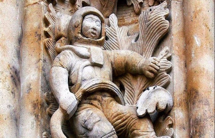 17th-century astronaut